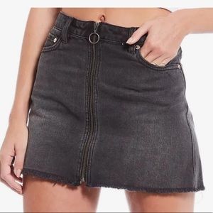 FREE PEOPLE “Zip It Up” Denim Mini Skirt - sz 28 / 6